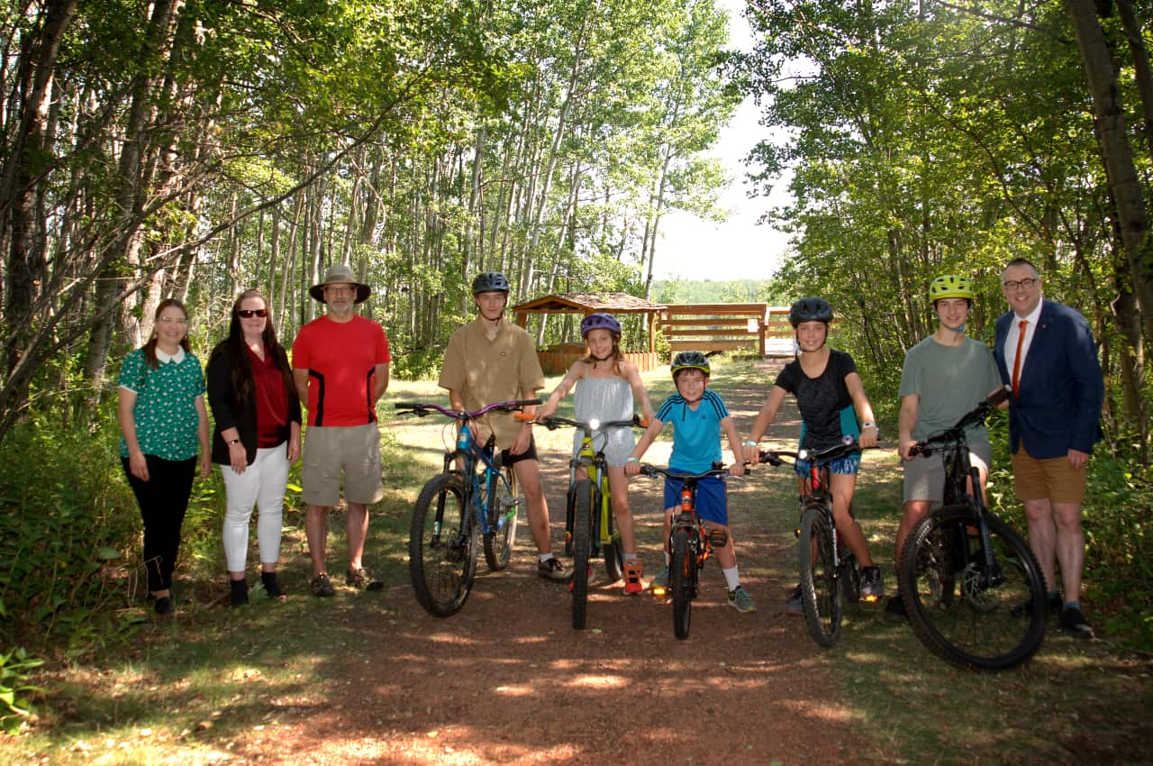 The Athabasca Nordic Ski and Bike Club, Town of Athabasca, and Athabasca University celebrated a renewed partnership agreement for the Muskeg Creek Trail system with local biking enthusiasts.