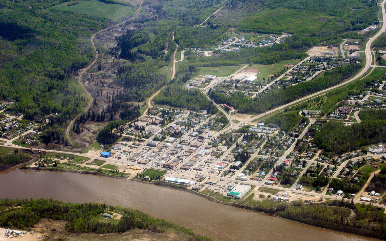 An aerial view of the town of Athabsca. Image: Athabasca River Basin Image Bank/R.G. Holmberg 